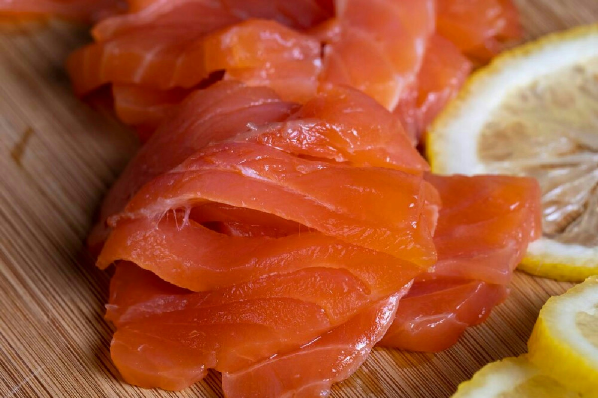 1️⃣ Ecco quali salmoni affumicati vale la pena portare a casa dagli scaffali del supermercato