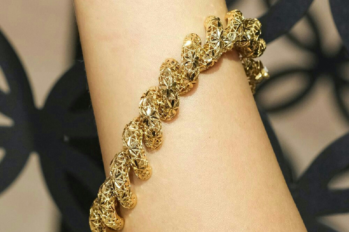 Il prezzo dell’oro raggiunge livelli record dal 1979: un rialzo che scuote i mercati globali