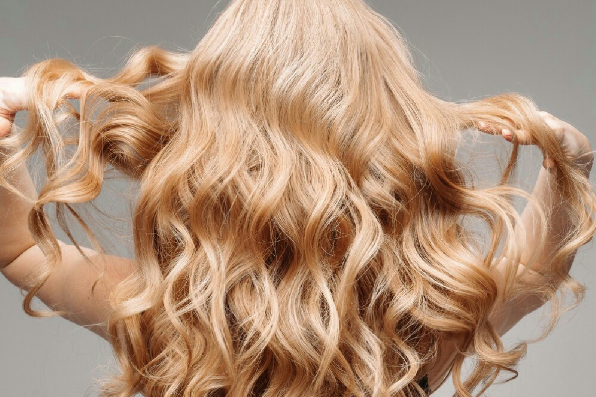 Vitamina A e maschera alla cheratina: il segreto per capelli folti e rigenerati in poco tempo